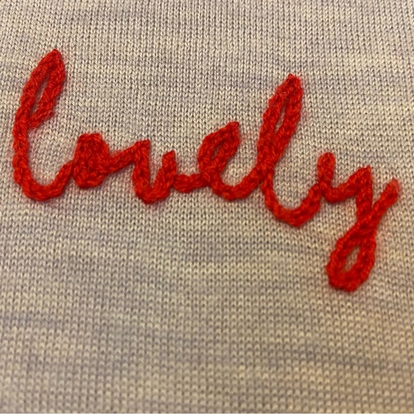 Banana Republic Lovely Embroidered Extra Fine Merino Wool Sweater Size M Gray - Picture 3 of 5